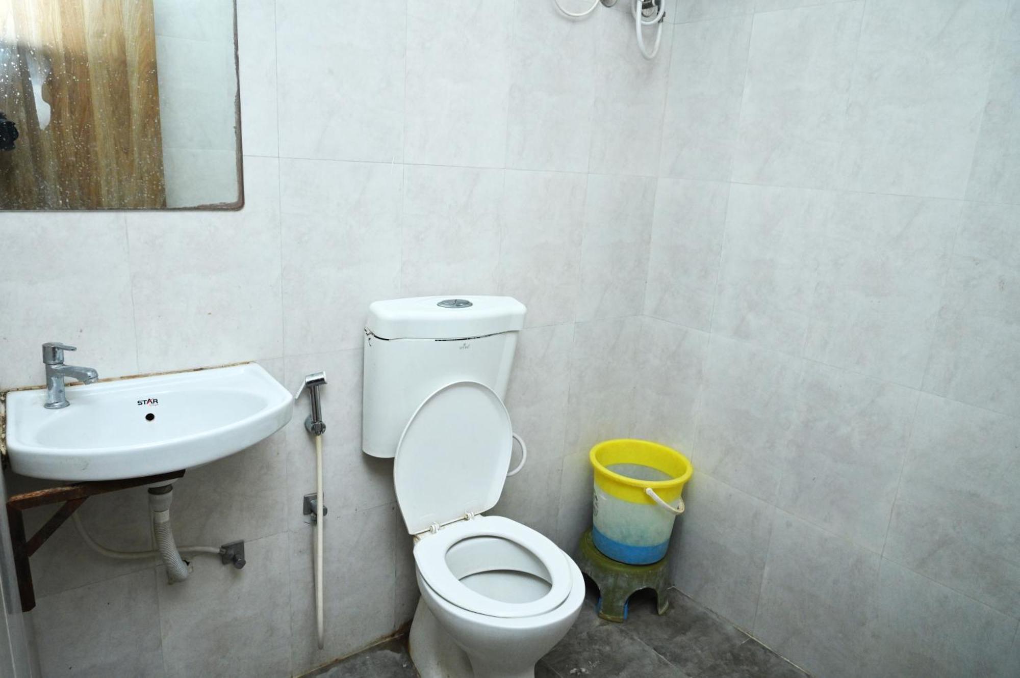 Hotel Blue Leaf Rajkot Dış mekan fotoğraf