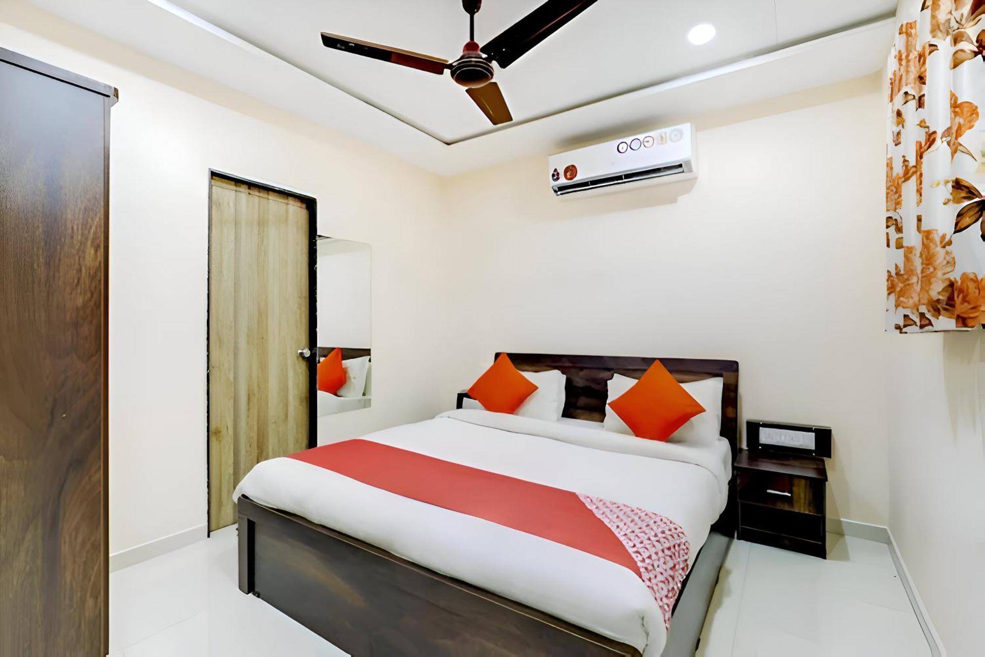 Hotel Blue Leaf Rajkot Dış mekan fotoğraf